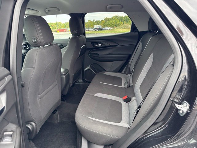 Used 2025 Chevrolet TrailBlazer LT AWD/4WD image 7