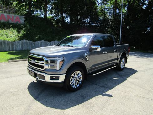 Used 2025 Ford F150 Lariat w/ Equipment Group 501A Mid AWD/4WD image 9