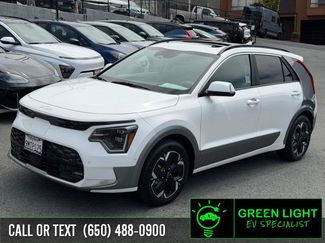 Used 2024 Kia Niro Wave w/ Wave Preserve Package FWD video 1