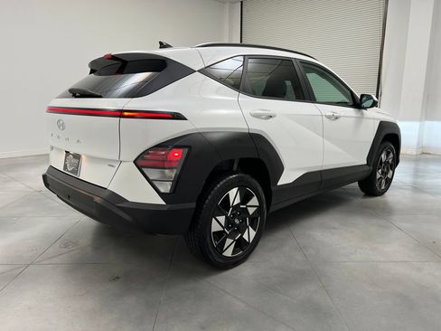 Used 2025 Hyundai Kona SEL AWD/4WD image 9