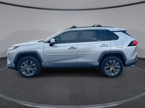 Used 2022 Toyota RAV4 XLE Premium AWD/4WD image 12
