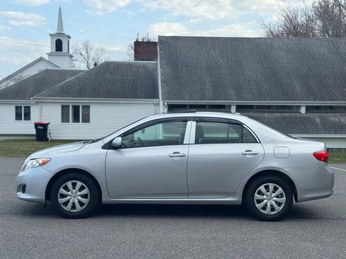 Used 2009 Toyota Corolla LE FWD image 4