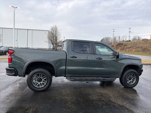 Used 2025 Chevrolet Silverado 1500 ZR2 w/ Technology Package AWD/4WD image 2