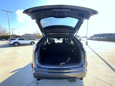 Used 2020 Ford Edge ST-Line w/ Cold Weather Package image 22