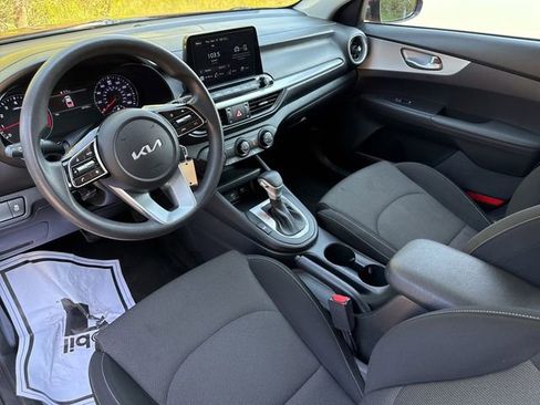 Used 2023 Kia Forte LXS w/ LXS Technology Package image 11