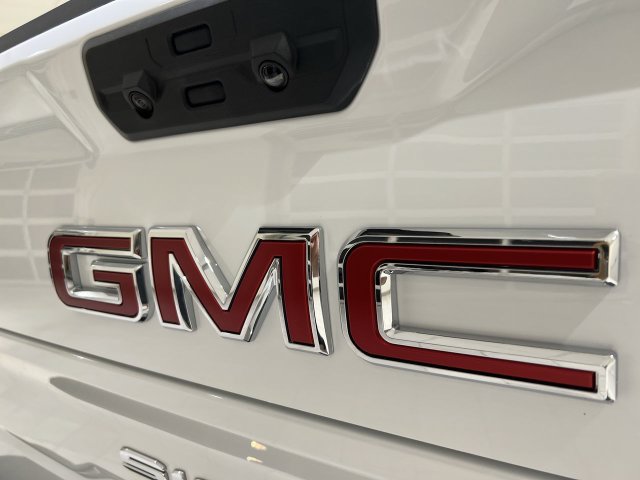 New 2026 GMC Sierra 1500 AT4 w/ AT4 Premium Package AWD/4WD image 31