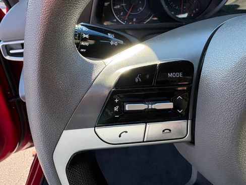 Certified 2023 Hyundai Elantra SEL image 11