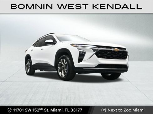 Used 2025 Chevrolet Trax LT image 26