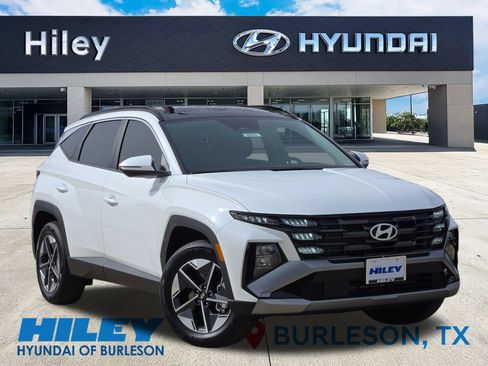 Certified 2025 Hyundai Tucson SEL w/ Tow & Go Package AWD/4WD image 2