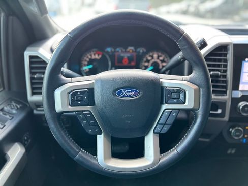 Used 2019 Ford F150 Lariat image 12