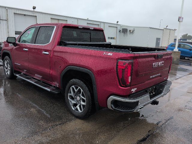 Used 2022 GMC Sierra 1500 SLT w/ SLT Premium Plus Package AWD/4WD image 2