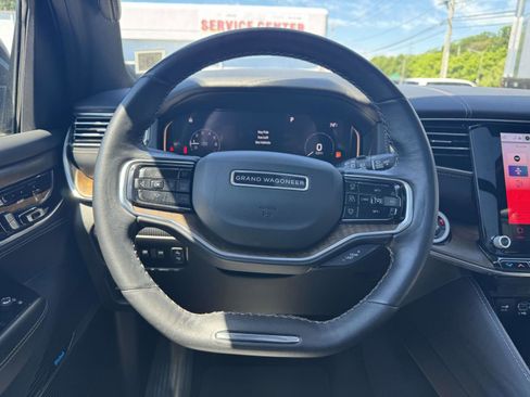 Used 2022 Jeep Grand Wagoneer Series I w/ Flexible Seating Group AWD/4WD image 12