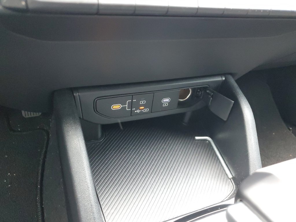 Used 2025 Kia K4 FWD image 23