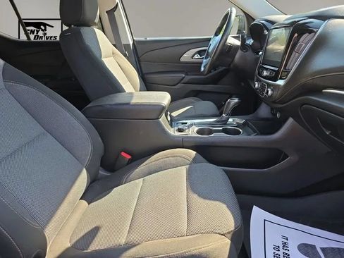 Used 2020 Chevrolet Traverse LT w/ Driver Confidence II Package AWD/4WD image 12