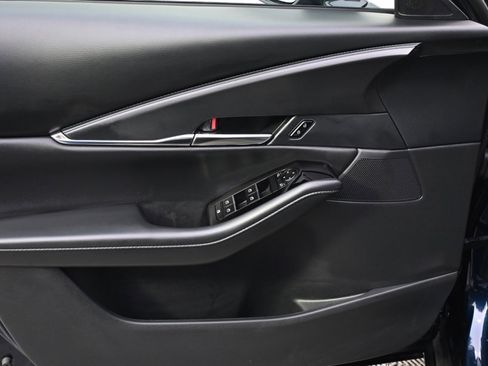 Certified 2025 MAZDA CX-30 AWD 2.5 S w/ Preferred Package image 22