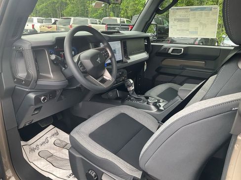 New 2026 Ford Bronco 2-Door AWD/4WD image 13