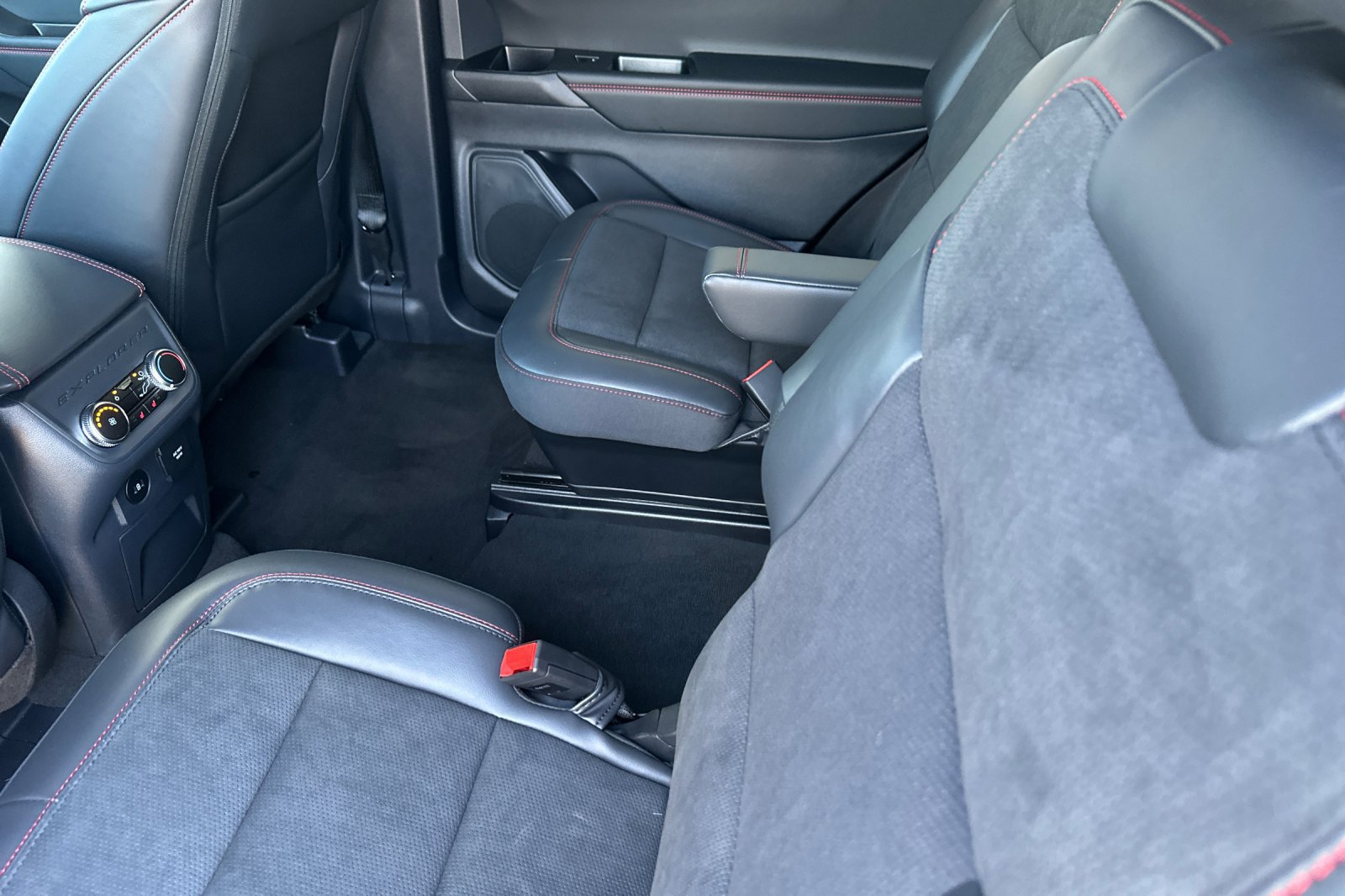 New 2027 Ford Explorer ST w/ ST Sinister Package RWD image 12
