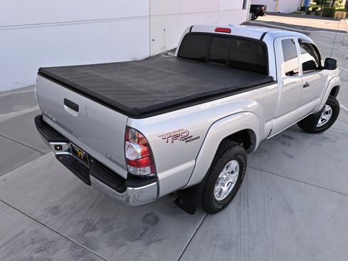 Used 2010 Toyota Tacoma 4x4 Access Cab V6 image 10