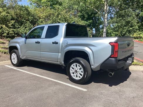 Certified 2025 Toyota Tacoma SR w/ SR Upgrade Package RWD image 8
