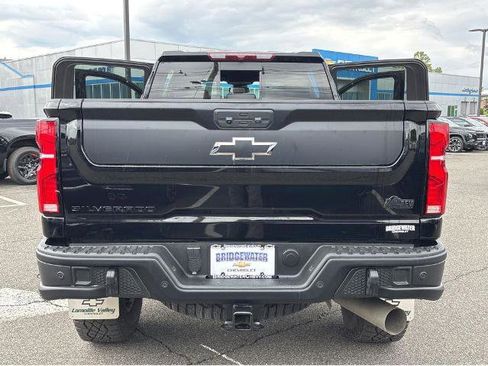 Used 2024 Chevrolet Silverado 2500 ZR2 w/ ZR2 Bison Edition AWD/4WD image 12