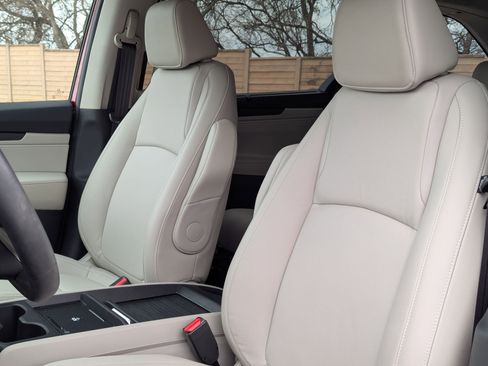 Certified 2025 Honda Odyssey EX-L image 14