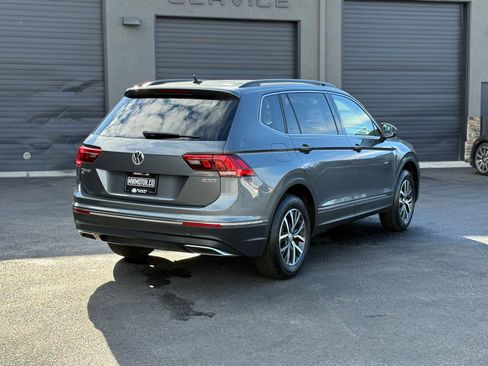 Used 2020 Volkswagen Tiguan SE image 8