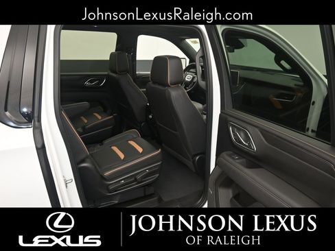 Used 2023 GMC Yukon XL AT4 w/ AT4 Premium Plus Package image 11