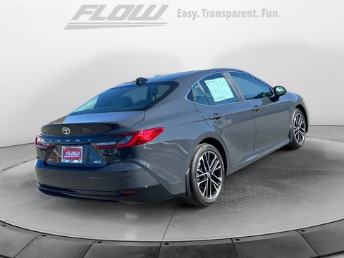 Used 2026 Toyota Camry XLE image 9