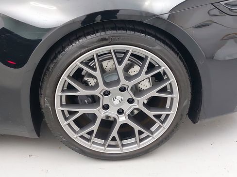Certified 2026 Porsche 911 Carrera RWD image 32