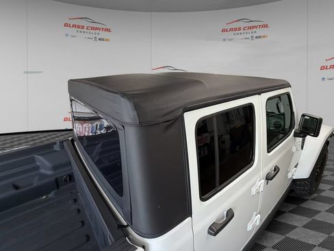Used 2025 Jeep Gladiator Sport AWD/4WD image 35