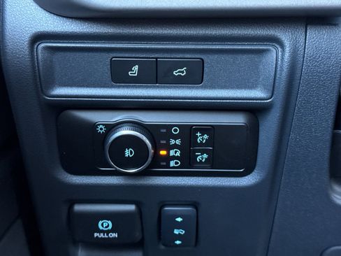 New 2024 Ford Expedition XLT image 32