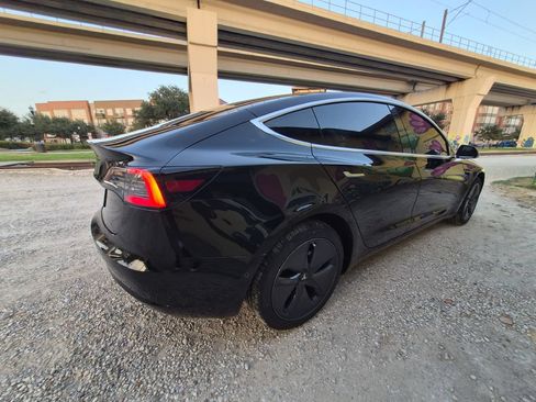 Used 2019 Tesla Model 3 RWD image 2