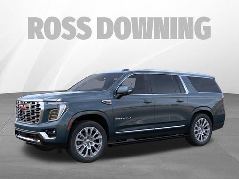 Used 2026 GMC Yukon XL Denali w/ Sun & Power Step Package AWD/4WD image 2
