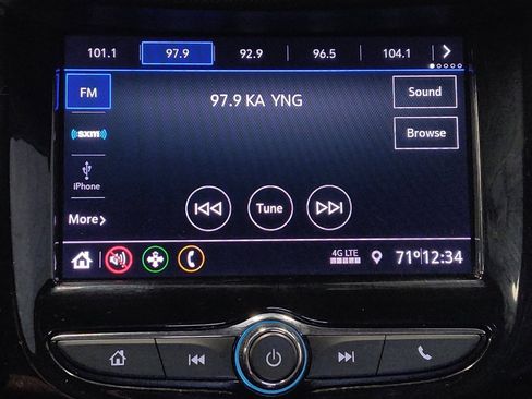 Used 2020 Chevrolet Trax LT w/ LT Convenience Package image 25