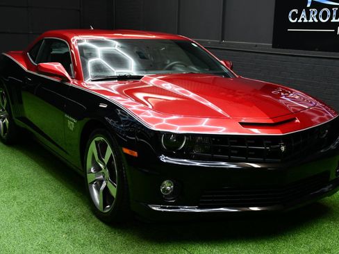 Used 2010 Chevrolet Camaro SS w/ RS Package RWD image 17