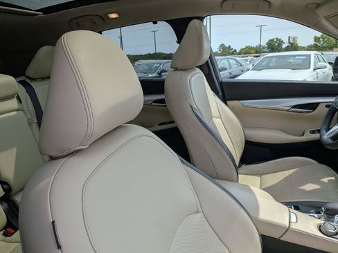 Used 2020 INFINITI QX50 Sensory w/ Climate Package FWD image 28
