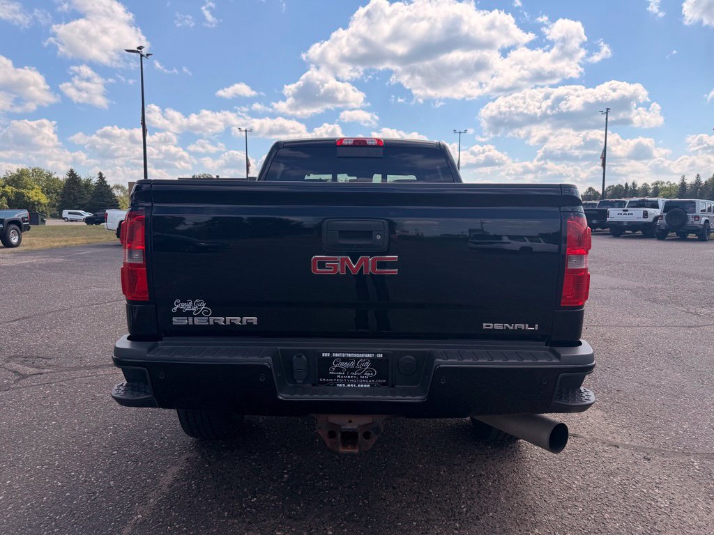 Used 2016 GMC Sierra 2500 Denali w/ Duramax Plus Package AWD/4WD image 6