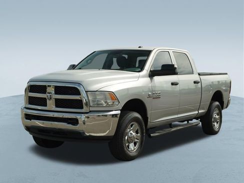 Used 2015 RAM 2500 Tradesman w/ Chrome Appearance Group AWD/4WD image 3