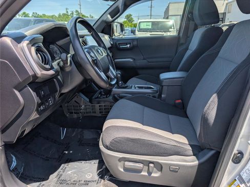 Used 2023 Toyota Tacoma TRD Off-Road AWD/4WD image 14