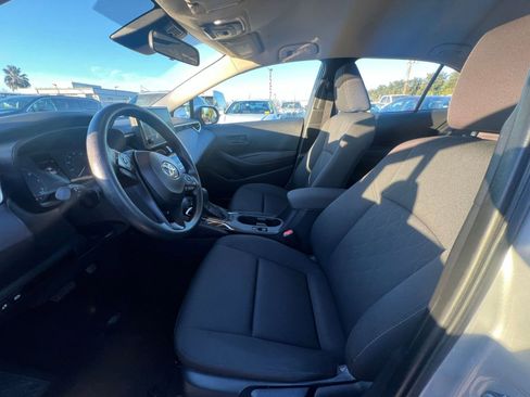Used 2025 Toyota Corolla LE image 27