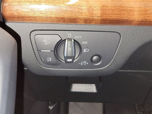 Used 2022 Audi Q5 2.0T Premium Plus w/ Premium Plus Package image 30