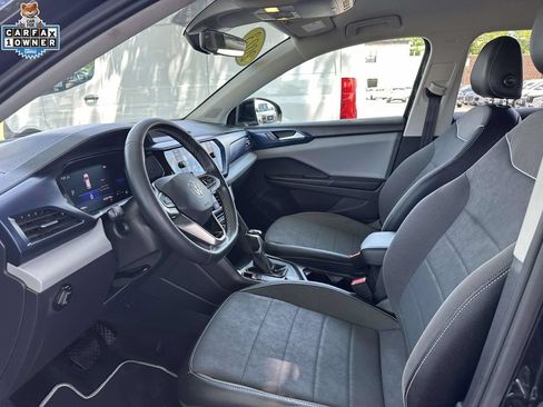 Used 2023 Volkswagen Taos SE AWD/4WD image 14