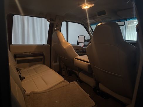 Used 2010 Ford F350 Lariat image 35