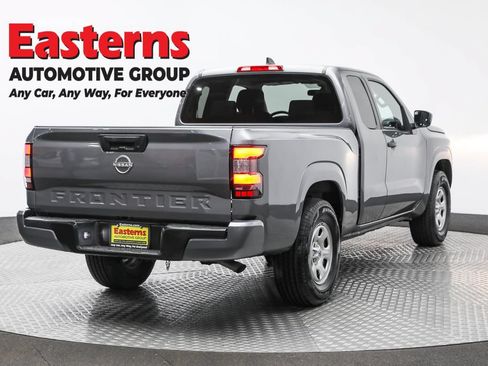 Used 2022 Nissan Frontier S RWD image 5