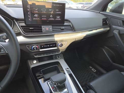 Used 2025 Audi Q5 2.0T Premium image 31