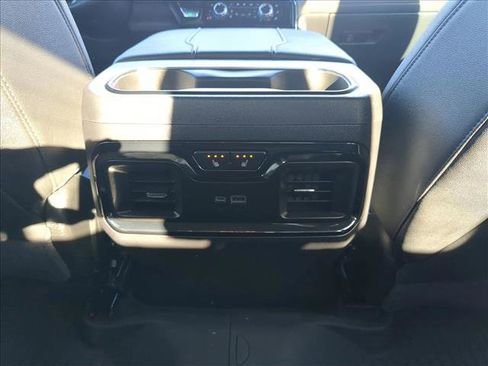 Used 2024 GMC Sierra 1500 AT4 w/ Technology Package image 17