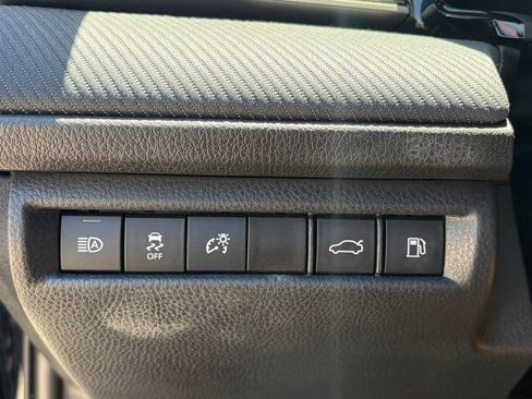 Used 2025 Toyota Camry SE w/ Convenience Package FWD image 7