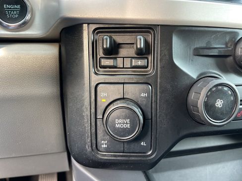 Certified 2025 Ford F250 XLT w/ Black Appearance Package image 13