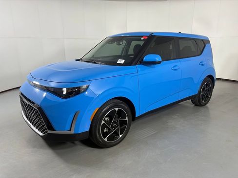 Used 2023 Kia Soul EX FWD image 4