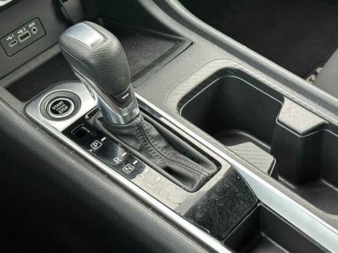 Used 2021 Nissan Sentra SV w/ Trunk Package image 18